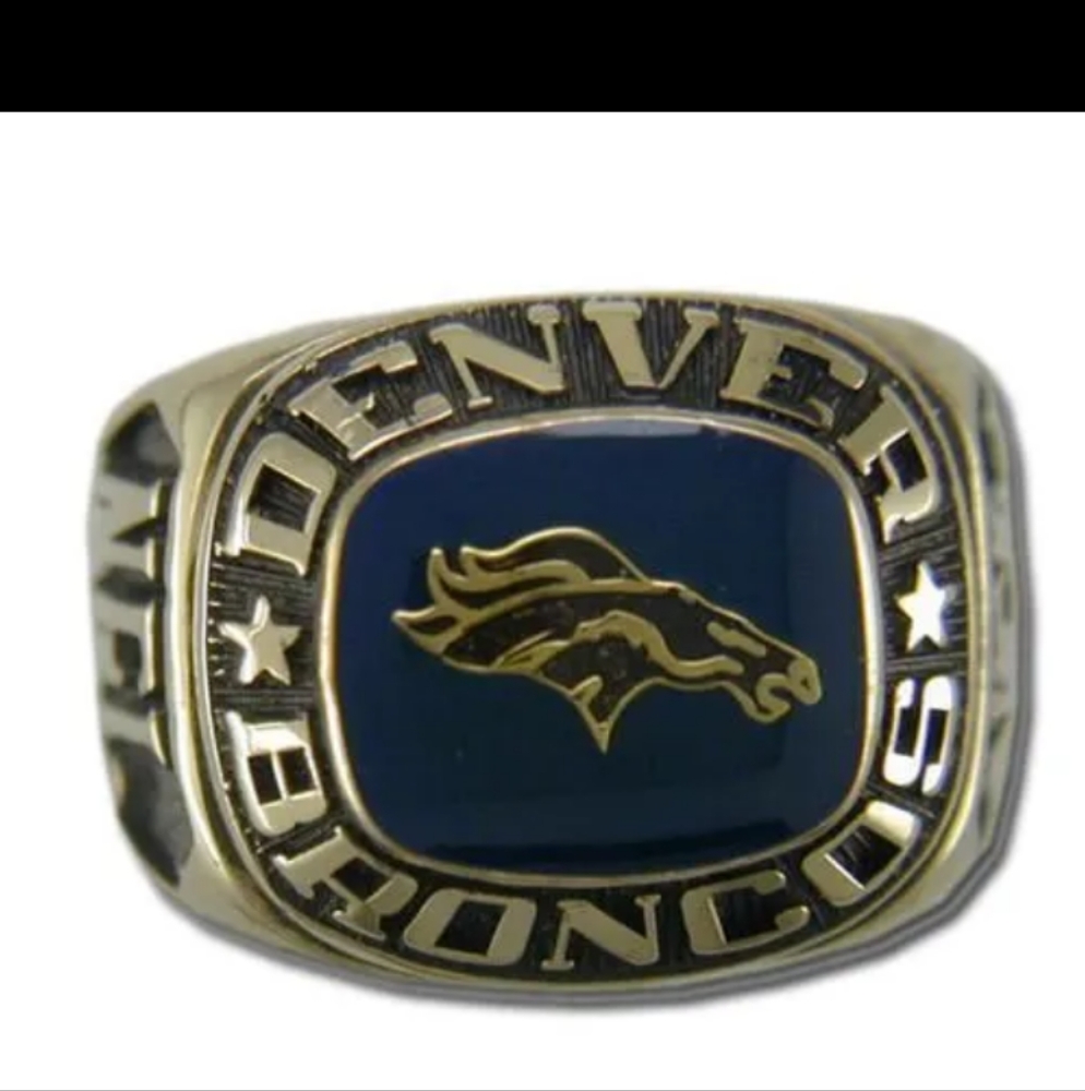 Denver Broncos Classic Goldplated NFL Ring